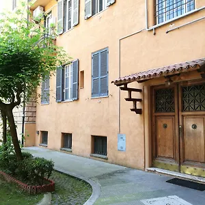 Alex Place Konukevi